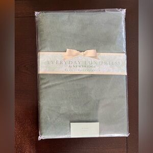 Everyday Luxuries Vinyl Tablecloth by Newbridge - Green